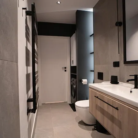 Strome Zbocze Na Turystycznej 15f-1 Apartment